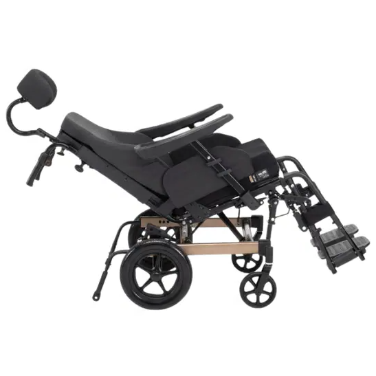 Fauteuil roulant manuel Confort Invacare Rea Clematis Pro – Image 2